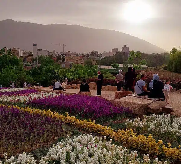  باغ گلها شیراز
