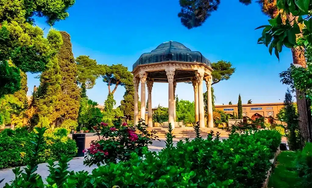 آرامگاه حافظ (حافظیه شیراز)